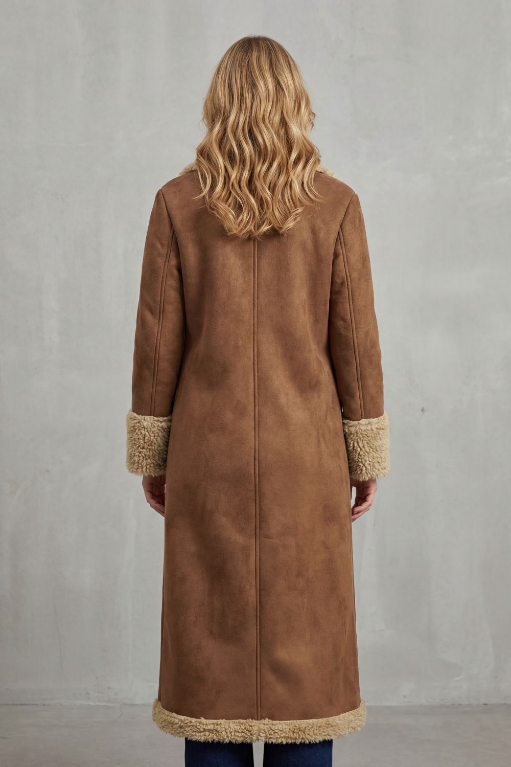 Rosella – Pitkä mokkajäljitelmätakki shearling-vuorella